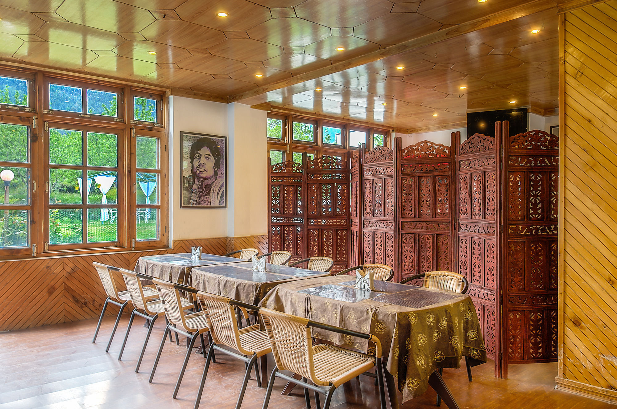 Hotel Treebo Trend Celebriti Manali Vashist Esterno foto