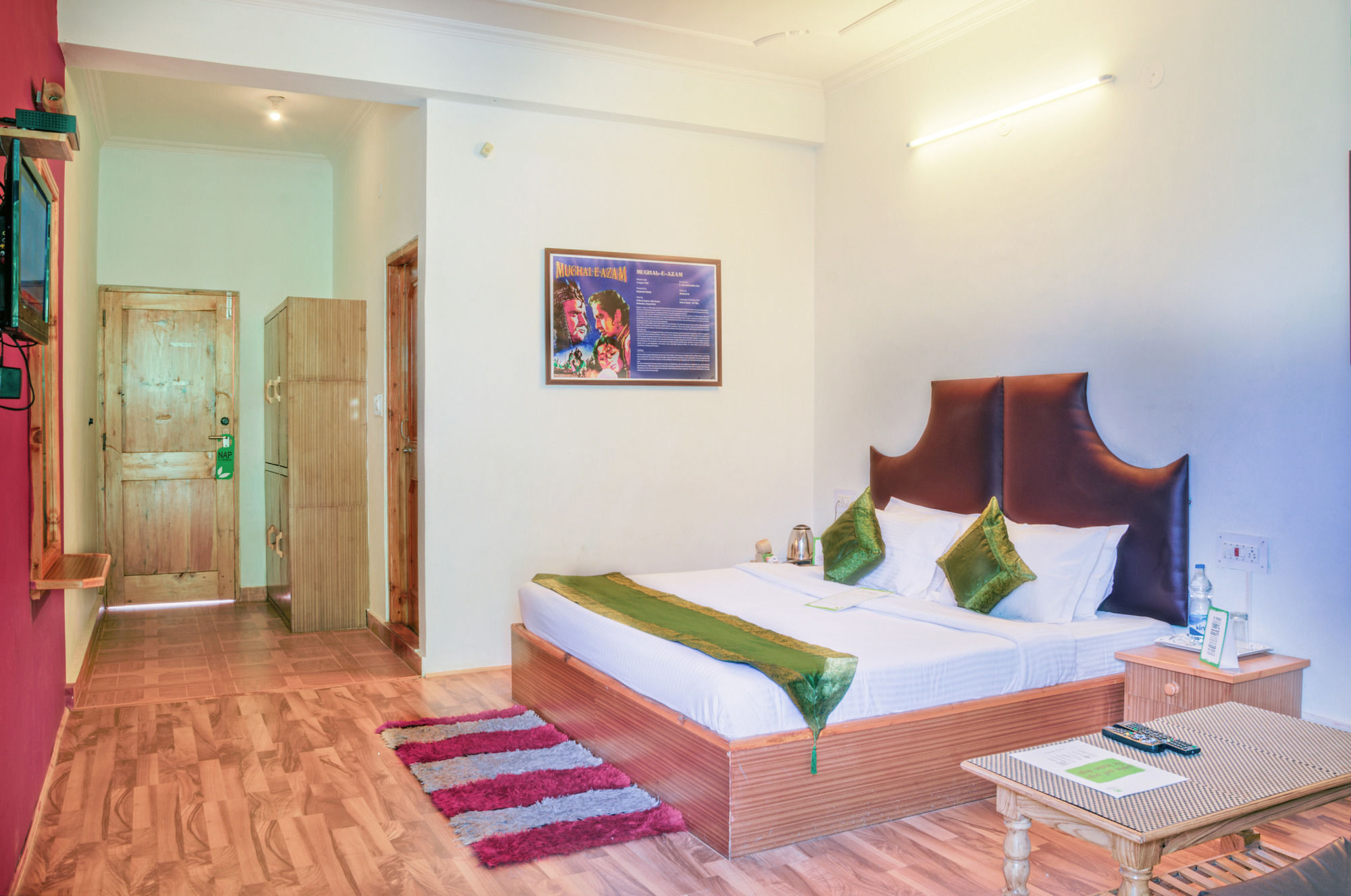 Hotel Treebo Trend Celebriti Manali Vashist Esterno foto